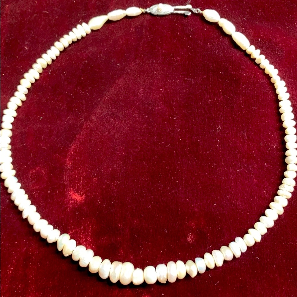Vintage Real Natural Pearl necklace with beautiful real silver clasp